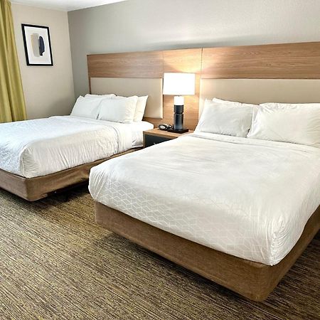 แคนเดิลวู้ด สวีท ซาวานนาห์ แอร์พอร์ต Hotel ภายนอก รูปภาพ